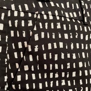 7th Avenue NY&CO Black and White Women's Stylish Shorts